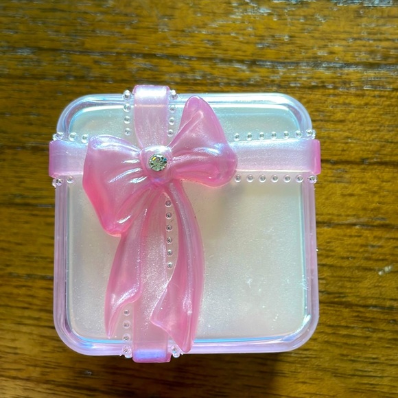 14kt Birthstone earrings June/Pink - Picture 2 of 5